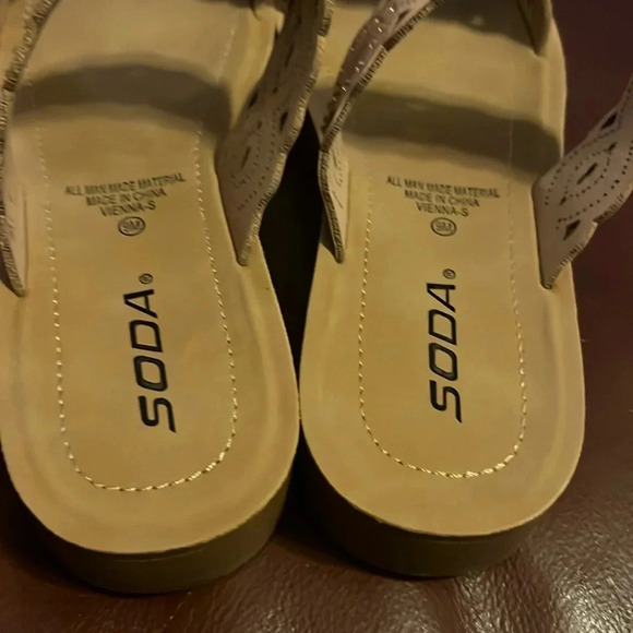 Soda Vienna Sandals Rosy Nude New with Box size 9 - Picture 4 of 7